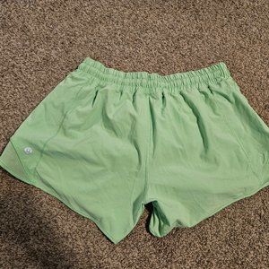 Lululemon Hotty Hot 4"